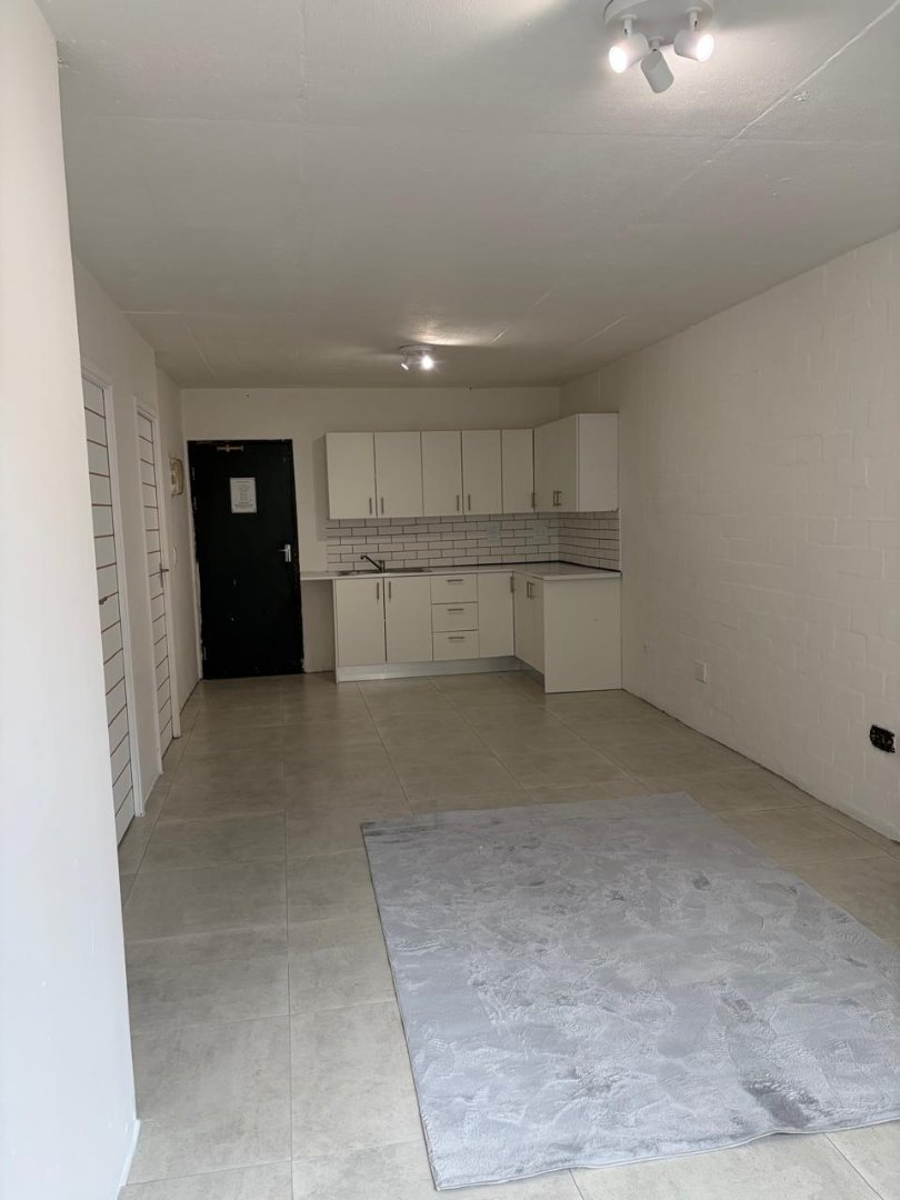 2 Bedroom Property for Sale in Wynberg Western Cape